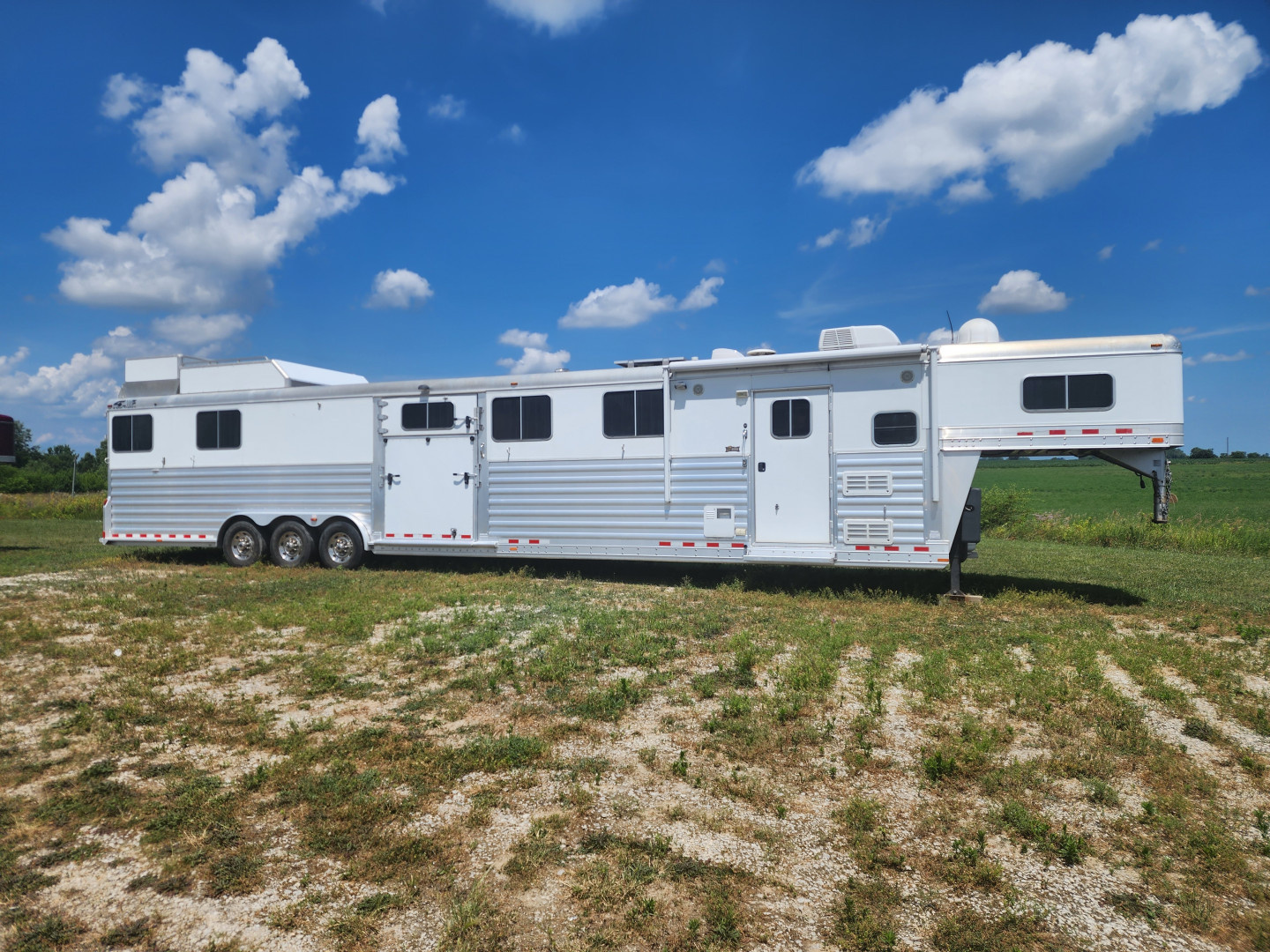 Used 2013 4-Star 4/5 Horse Center Load 8 Pen Stock Trailer(NO TRADE)