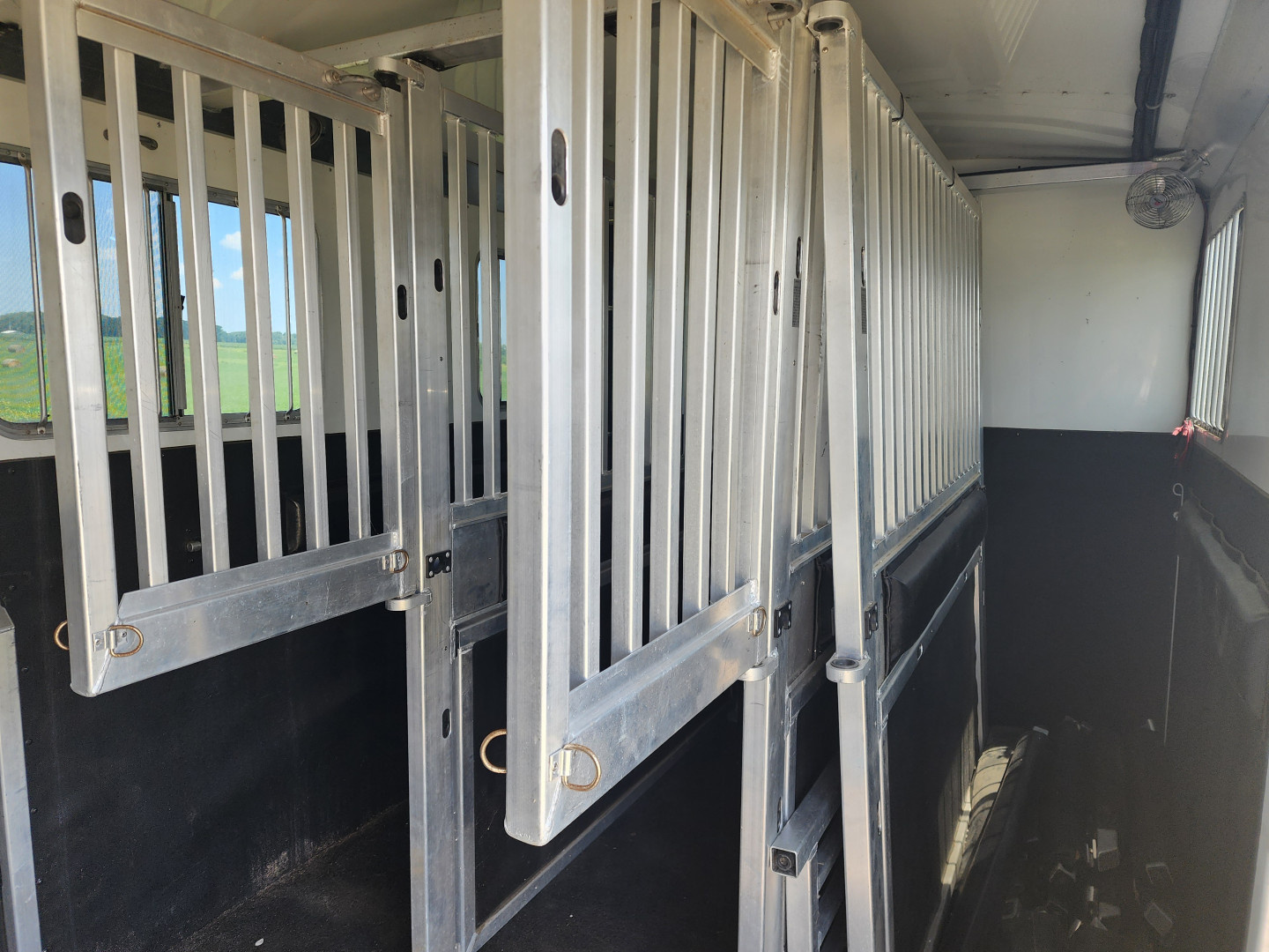 Used 2013 4-Star 4/5 Horse Center Load 8 Pen Stock Trailer(NO TRADE)