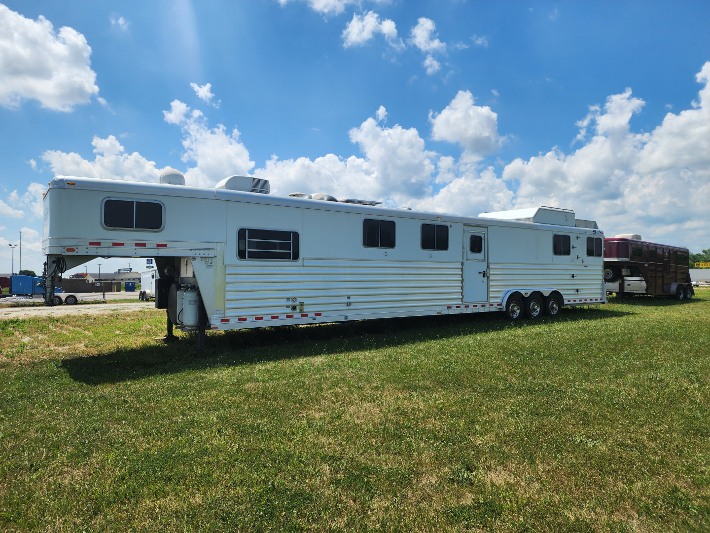 Used 2013 4-Star 4/5 Horse Center Load 8 Pen Stock Trailer(NO TRADE)