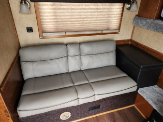 Used 2013 4-Star 4/5 Horse Center Load 8 Pen Stock Trailer(NO TRADE)