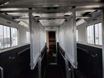 Used 2013 4-Star 4/5 Horse Center Load 8 Pen Stock Trailer(NO TRADE)