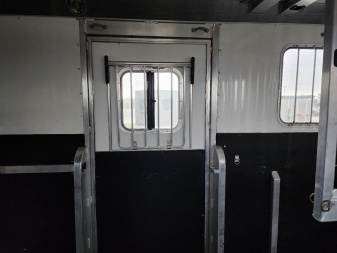 Used 2013 4-Star 4/5 Horse Center Load 8 Pen Stock Trailer(NO TRADE)