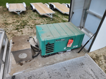 Used 2013 4-Star 4/5 Horse Center Load 8 Pen Stock Trailer(NO TRADE)