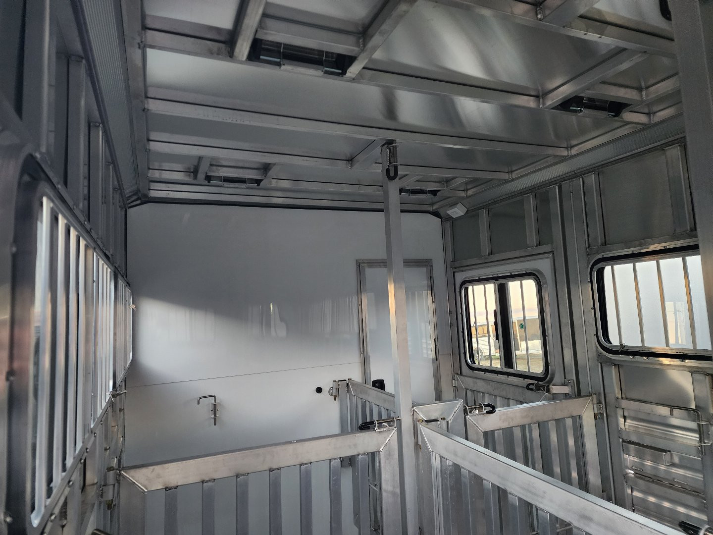 New 2026 FrontierLow Pro 6 Pen/ Stock Combo Trailer