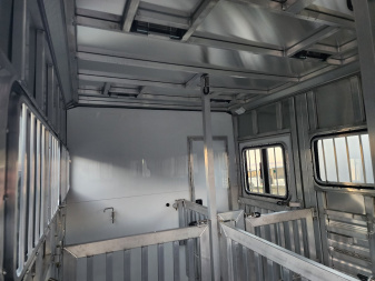 New 2026 FrontierLow Pro 6 Pen/ Stock Combo Trailer