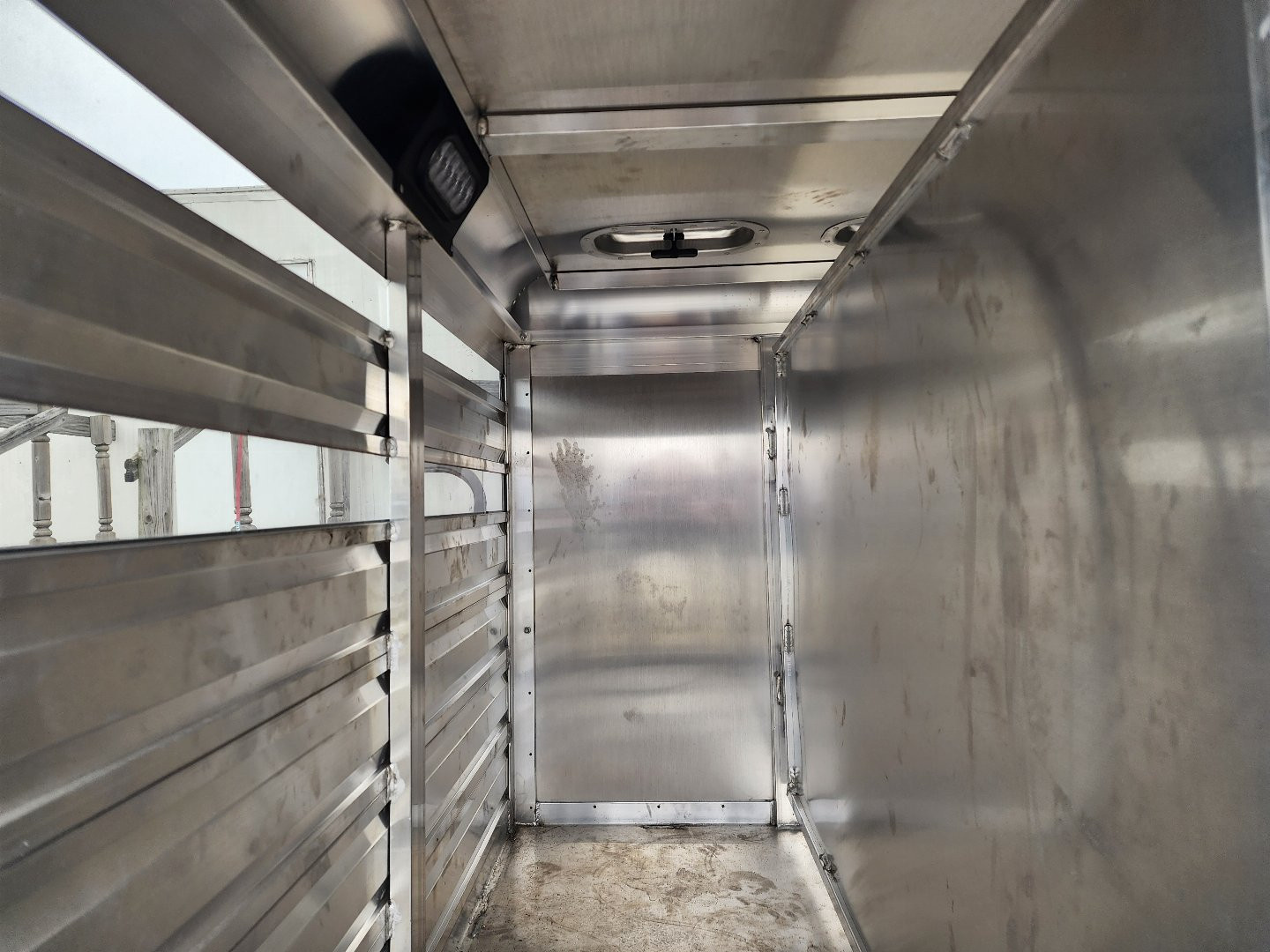 New 2025 Exiss Livestock Box Truck Box