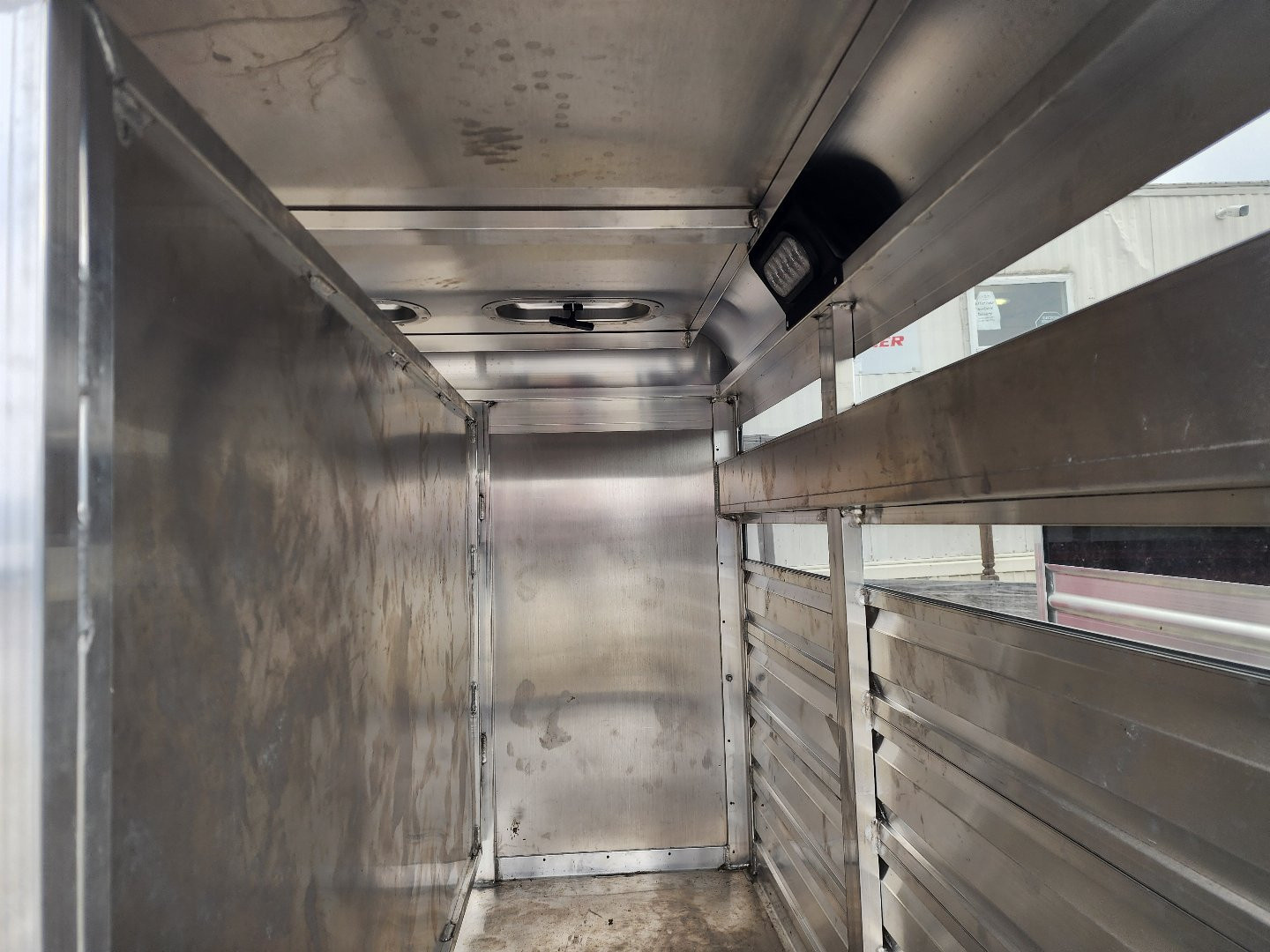 New 2025 Exiss Livestock Box Truck Box