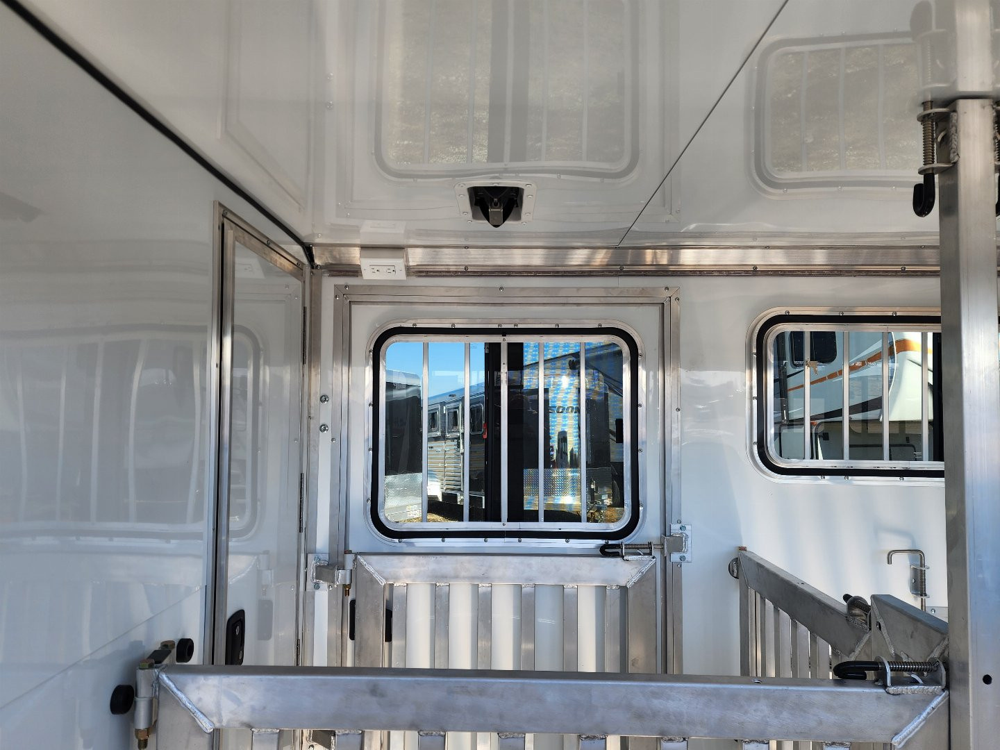 New 2025 Frontier Stock Low Pro 7x16 6 Pen / Stock Combo Trailer