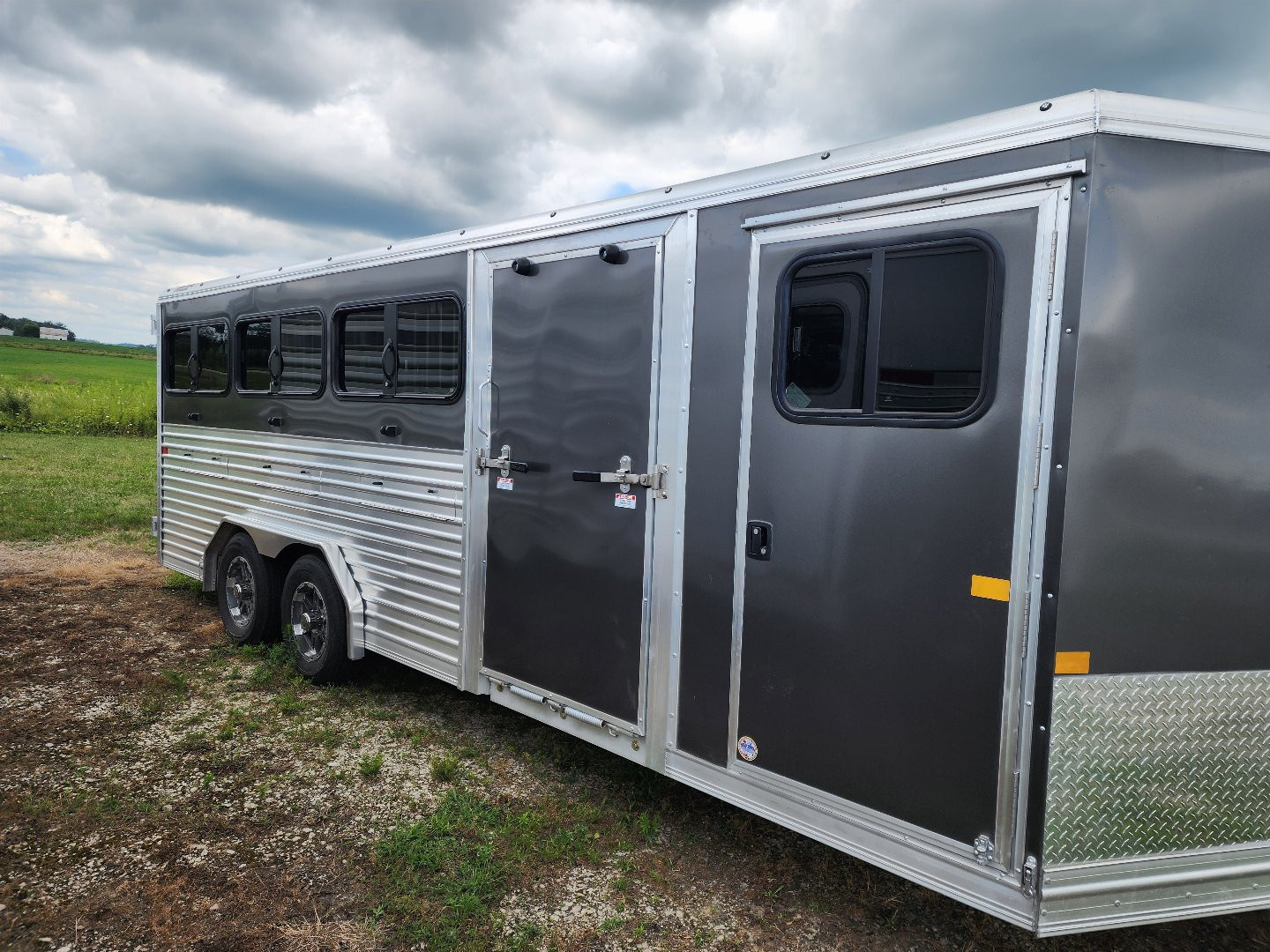 New 2026 Frontier Stock Low Pro 820 DDFW 8 Pen/ Stock Combo Trailer