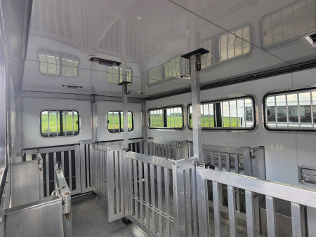 New 2026 Frontier Stock Low Pro 820 DDFW 8 Pen/ Stock Combo Trailer