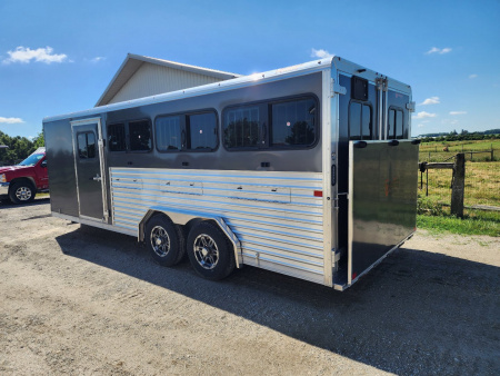 New 2026 Frontier Stock Low Pro 820 DDFW 8 Pen/ Stock Combo Trailer