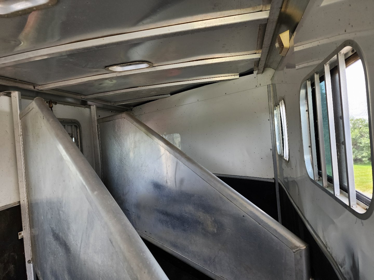 Used 2006 Exiss 4 Horse Trailer