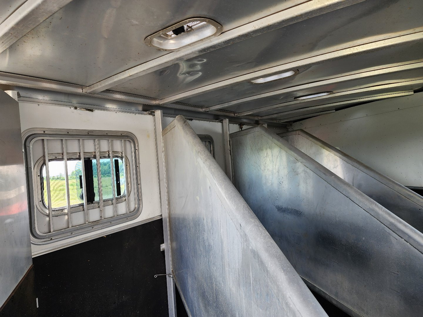 Used 2006 Exiss 4 Horse Trailer