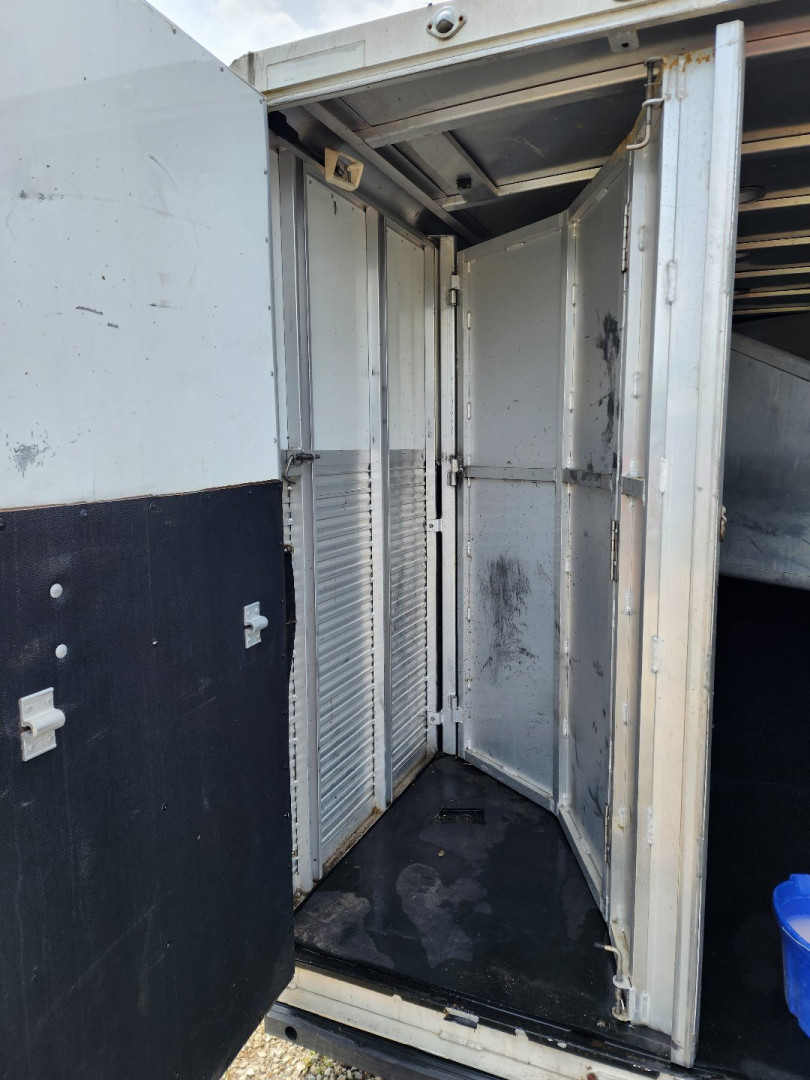Used 2006 Exiss 4 Horse Trailer