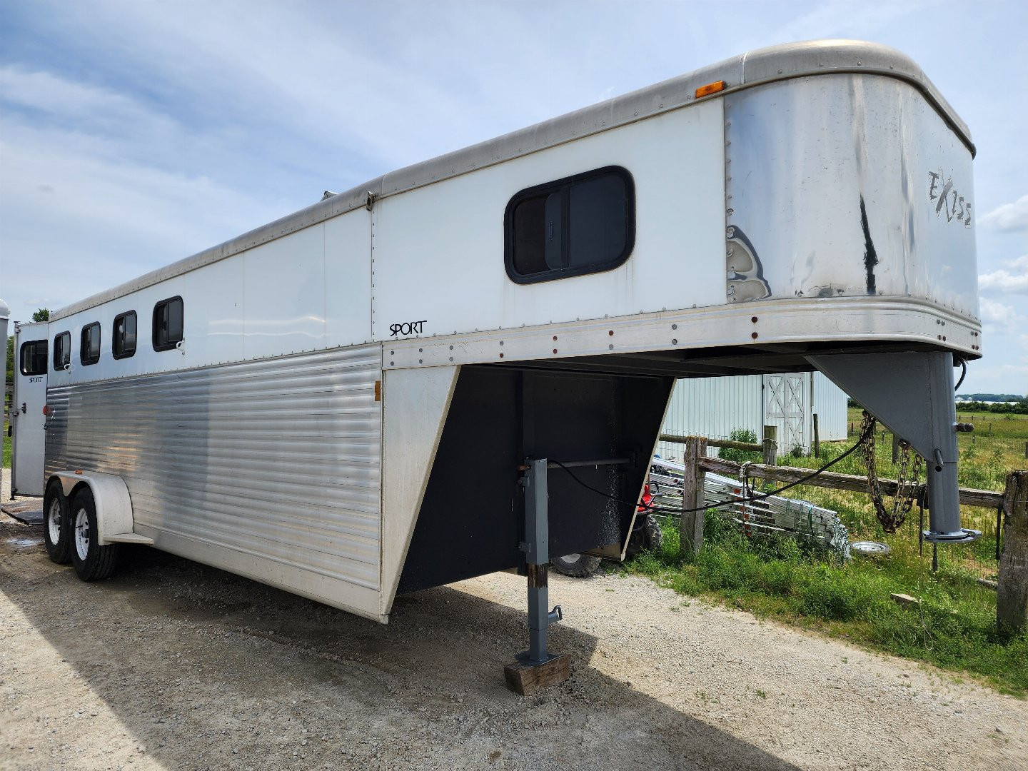Used 2006 Exiss 4 Horse Trailer