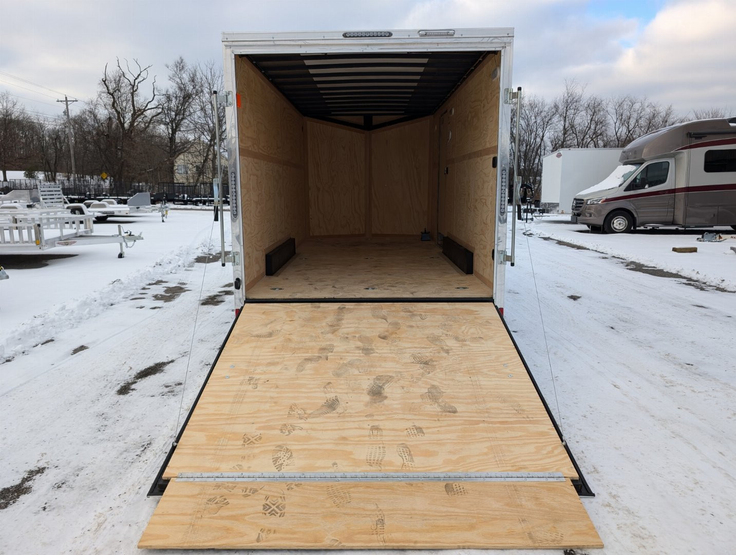 New 2025 Cargo Mate E-SERIES 7.5X16 Cargo / Enclosed Trailer