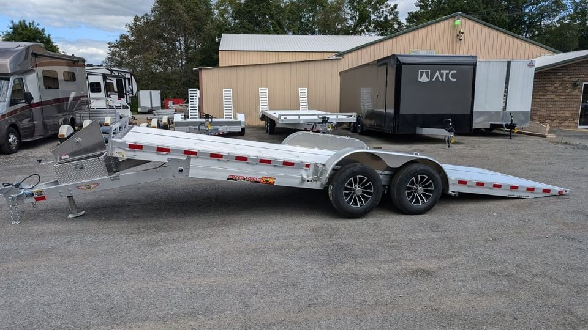 New 2025-H&#038;H-Trailers-82&#8243;X22&#8242;-ALUMINUM-ELECTRIC-TILT-SPEED-LOADER-01889
