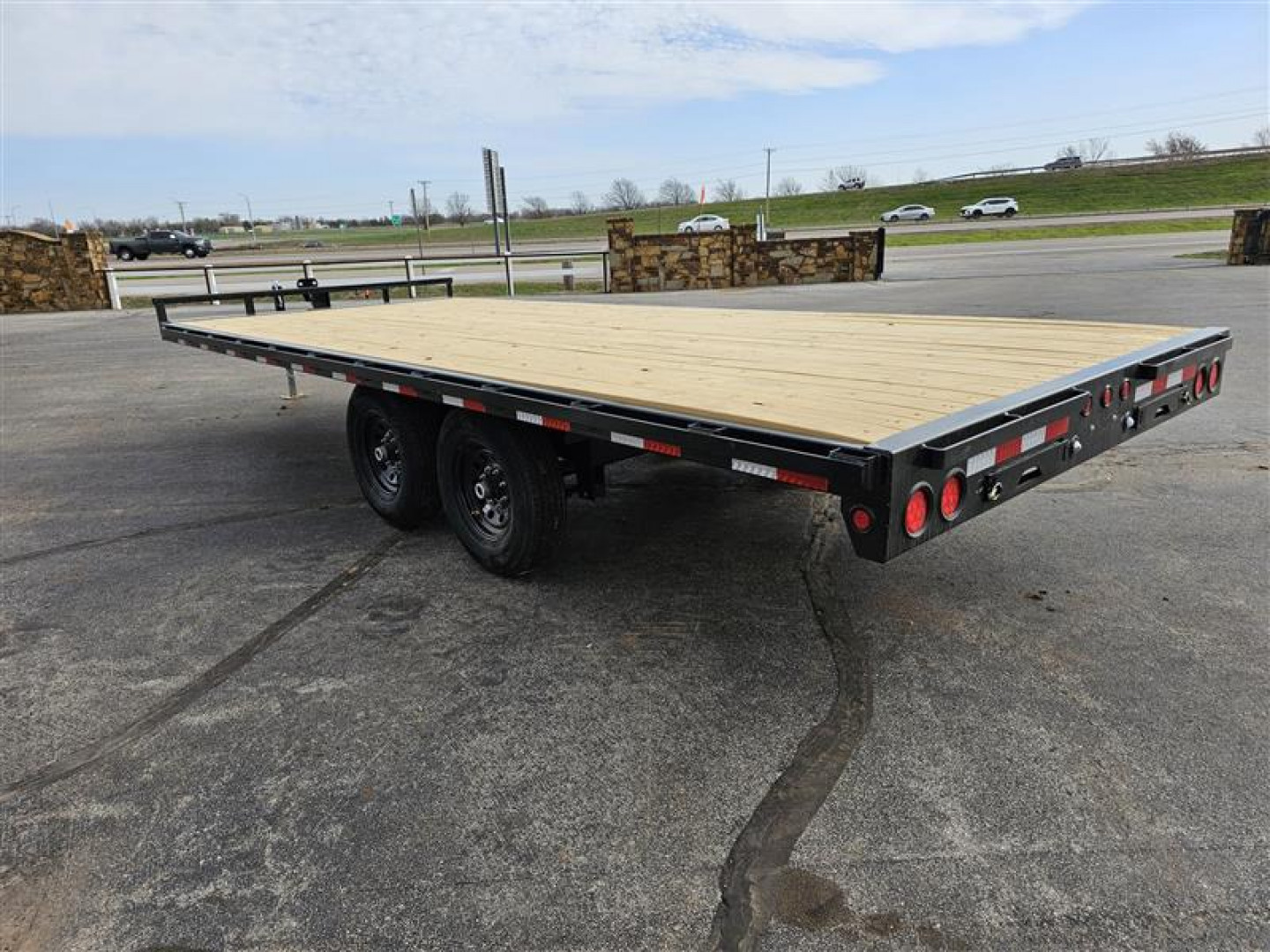 New 2026 PJ 101"x20' BP 6" Channel Deckover – L7