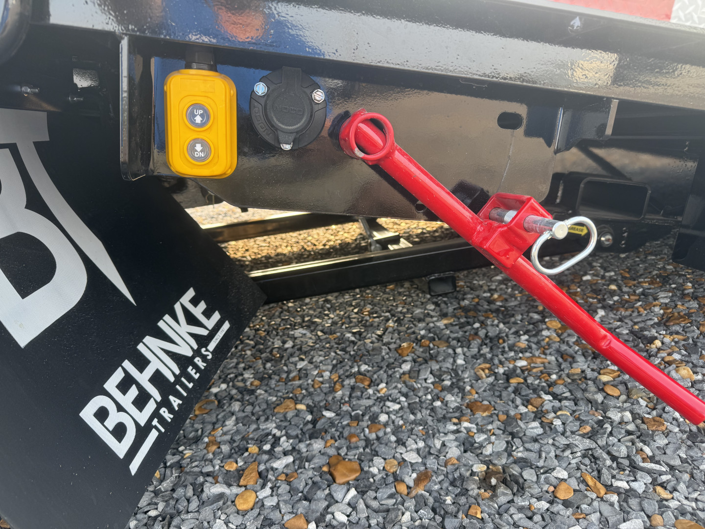 New 2026 Behnke 102"x36' 20 TON Pintle Hitch Tag Trailer *HYD DOVE TAIL*