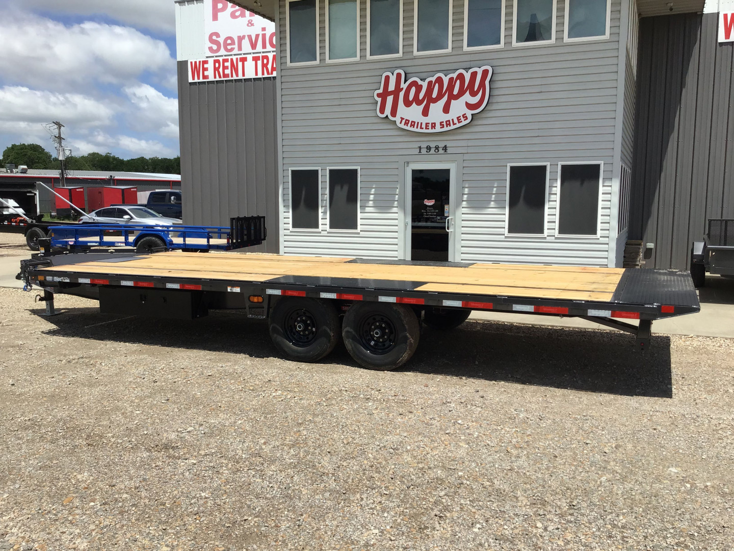 New 2025 Diamond C 102"x24' BP HD Deckover Tilt Trailer - DET207