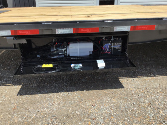 New 2025 Diamond C 102"x24' BP HD Deckover Tilt Trailer - DET207