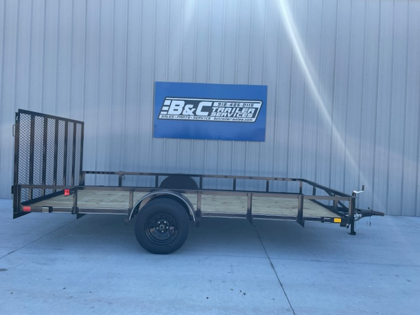 New 2025 DAVIDSON 83X14 SINGLE AXLE ANGLE TOP UTILITY TRAILER W/ 4' GATE