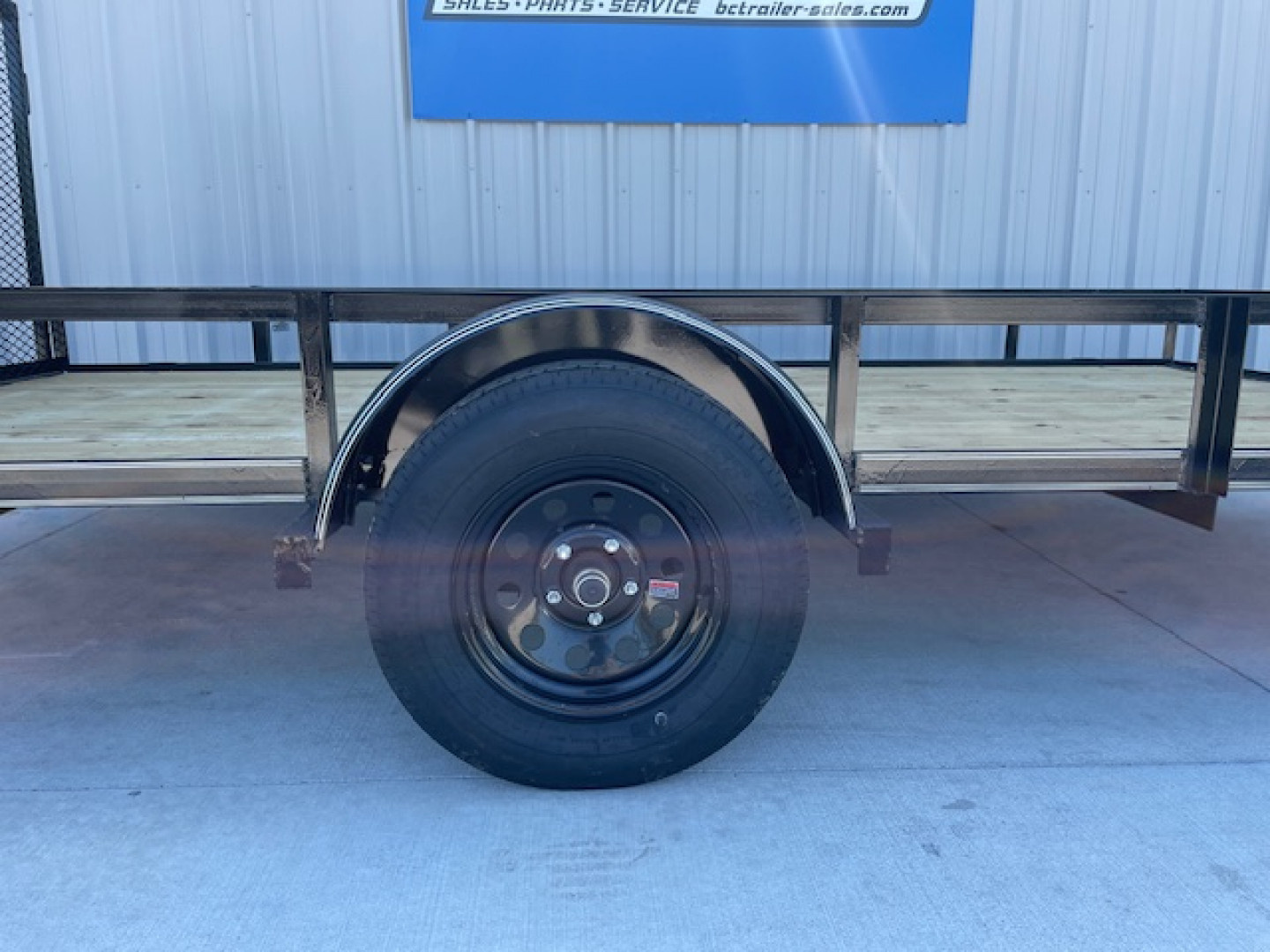 New 2025 DAVIDSON 83X14 SINGLE AXLE ANGLE TOP UTILITY TRAILER W/ 4' GATE