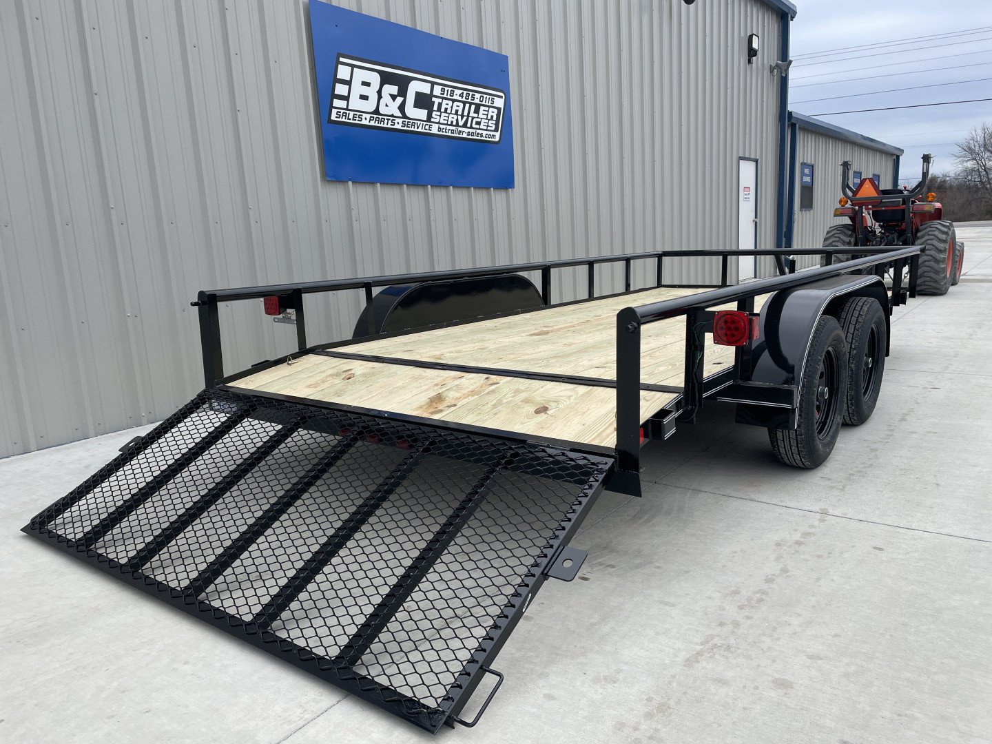 New 2025 DAVIDSON 83X16 PIPE TOP (2) TANDEM AXLE UTILITY TRAILER W/ 36" GATE AND DOVE TAIL