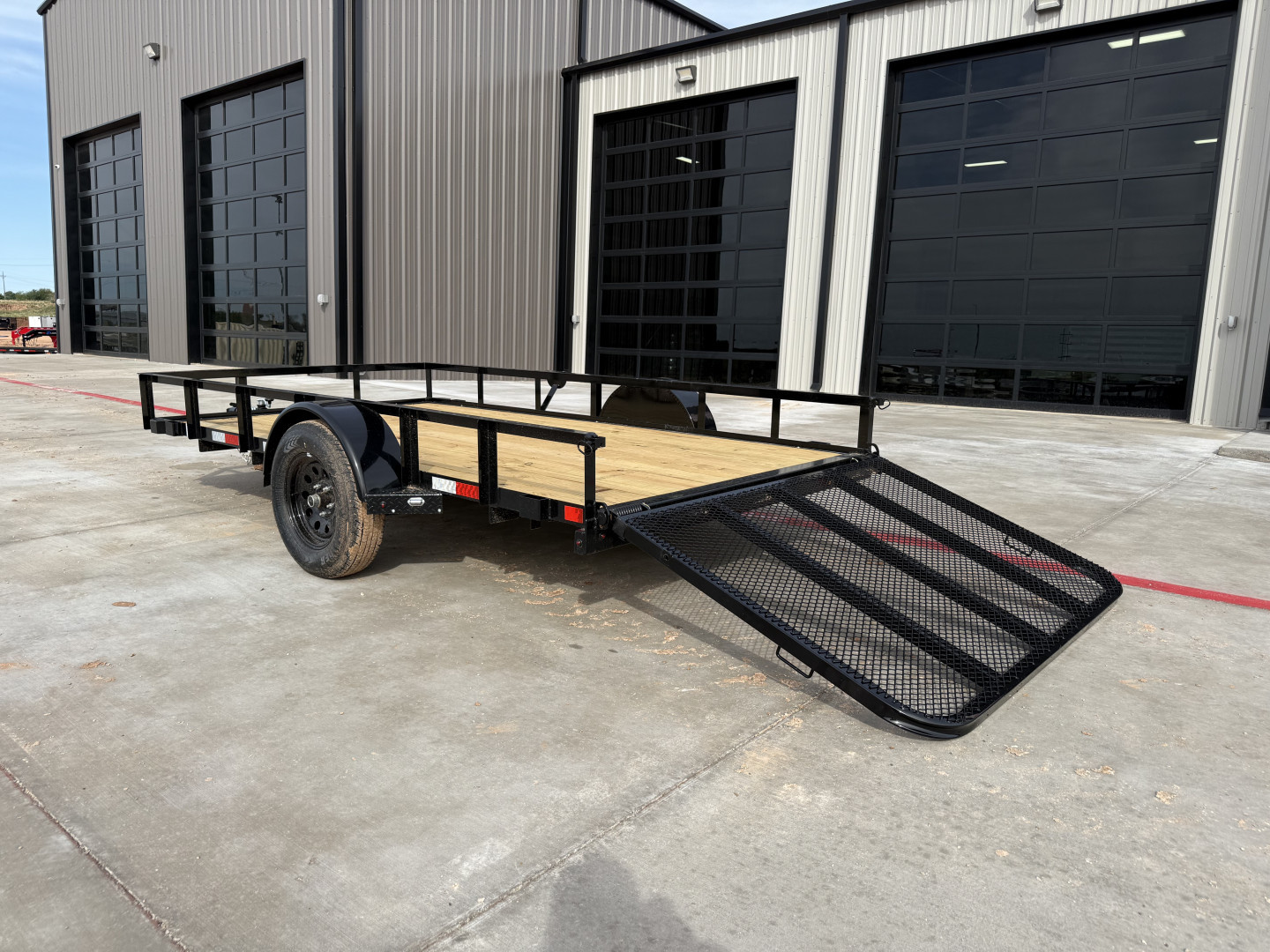 New 2025 X-On 77"x12' Single Axle Utility Trailer - U2