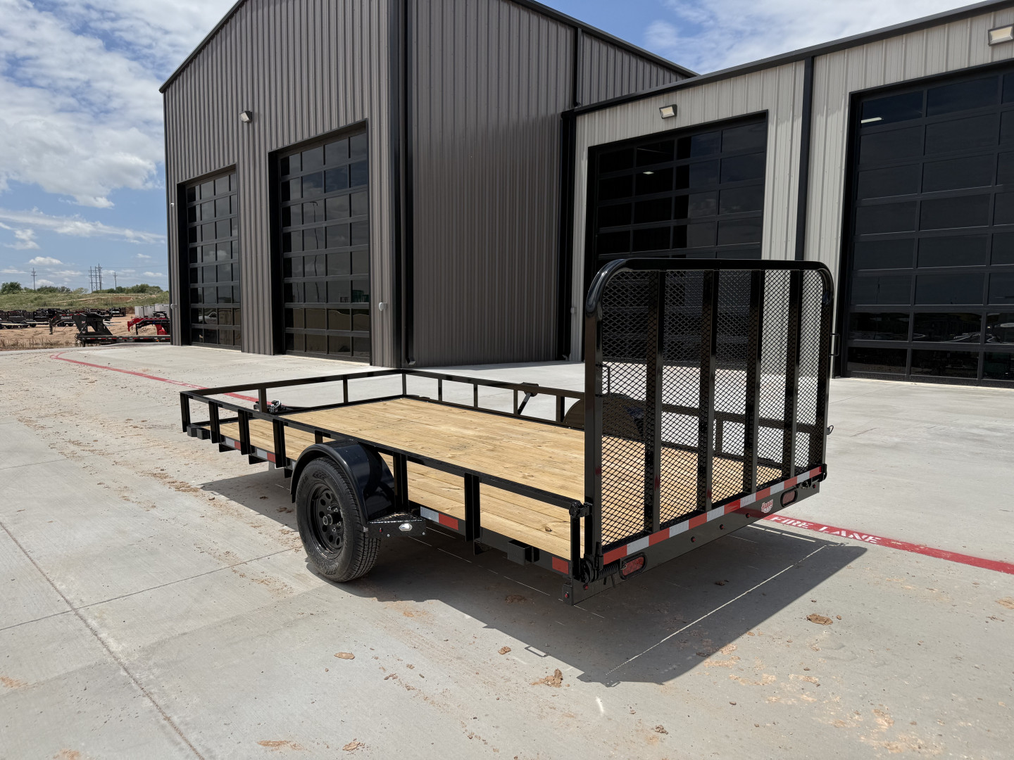 New 2025 X-On 83"x14' Single Axle Utility Trailer - U3