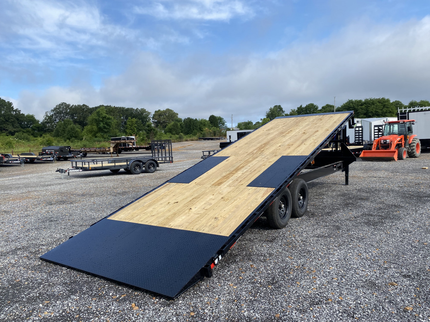 New 2025 Load Trail 102" x 28' 14k Gooseneck Deckover Tilt Trailer