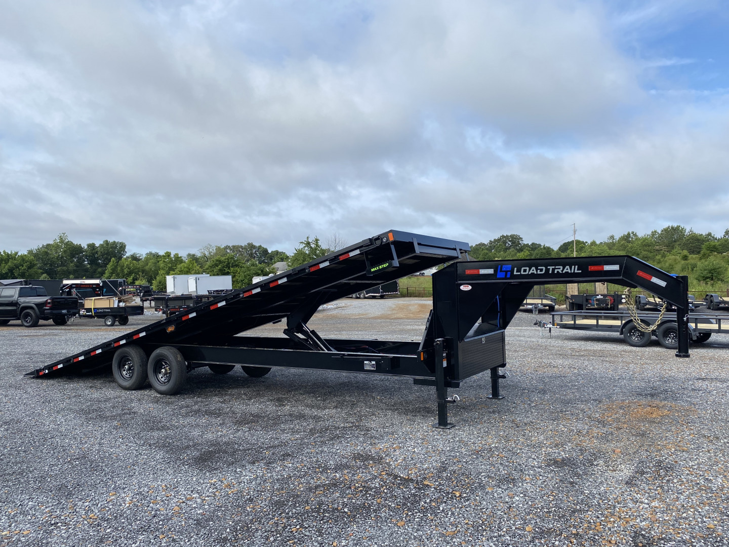 New 2025 Load Trail 102" x 28' 14k Gooseneck Deckover Tilt Trailer