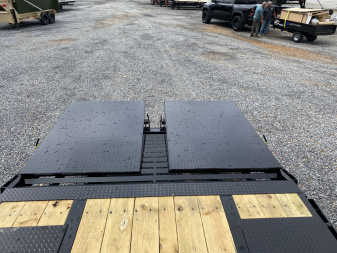 New 2025 Load Trail Gooseneck Flatbed Trailer | 102" x 30' 24K GVWR