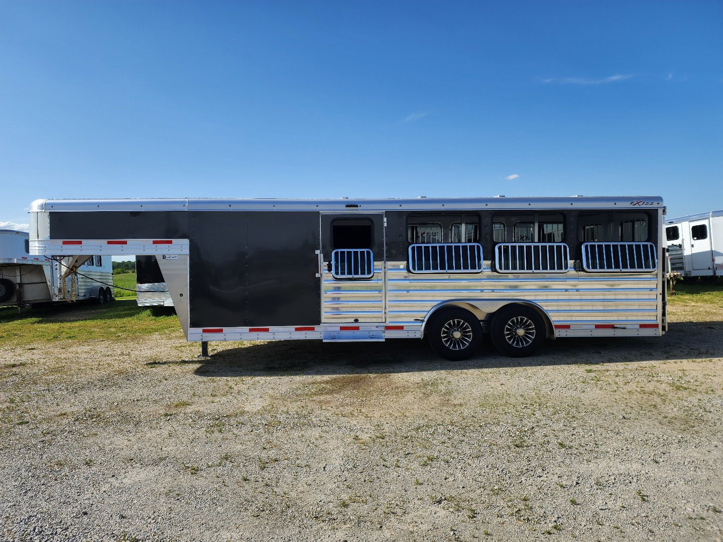 New 2025 Exiss Exhibitor 8022W 8 Pen / Stock Combo Trailer