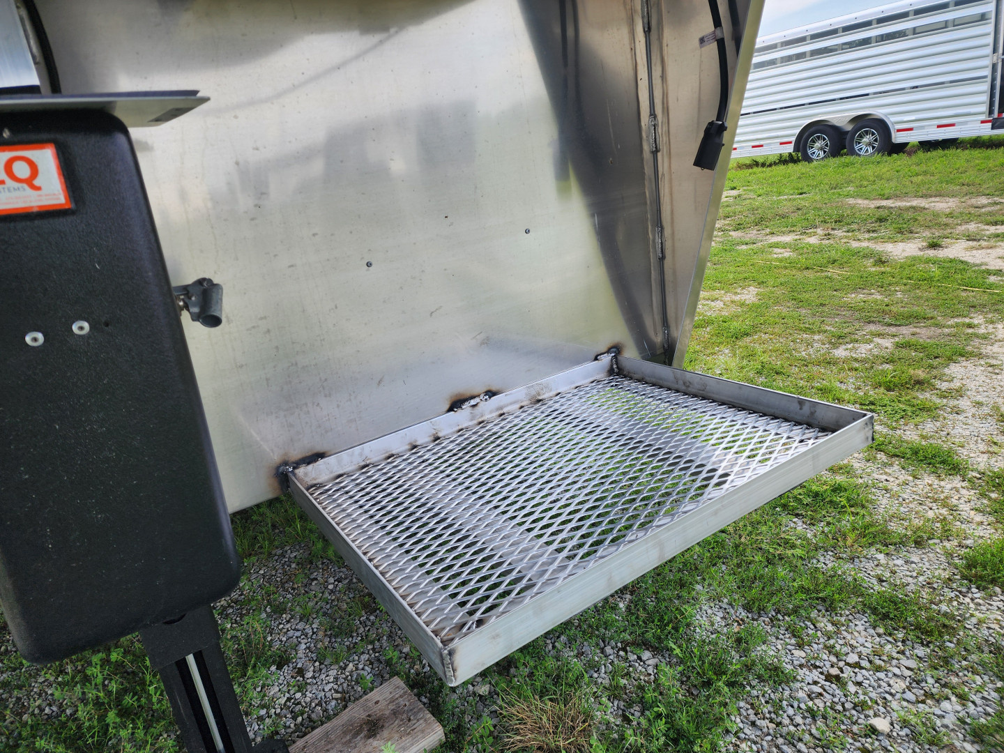 New 2025 Exiss Exhibitor 8022W 8 Pen / Stock Combo Trailer