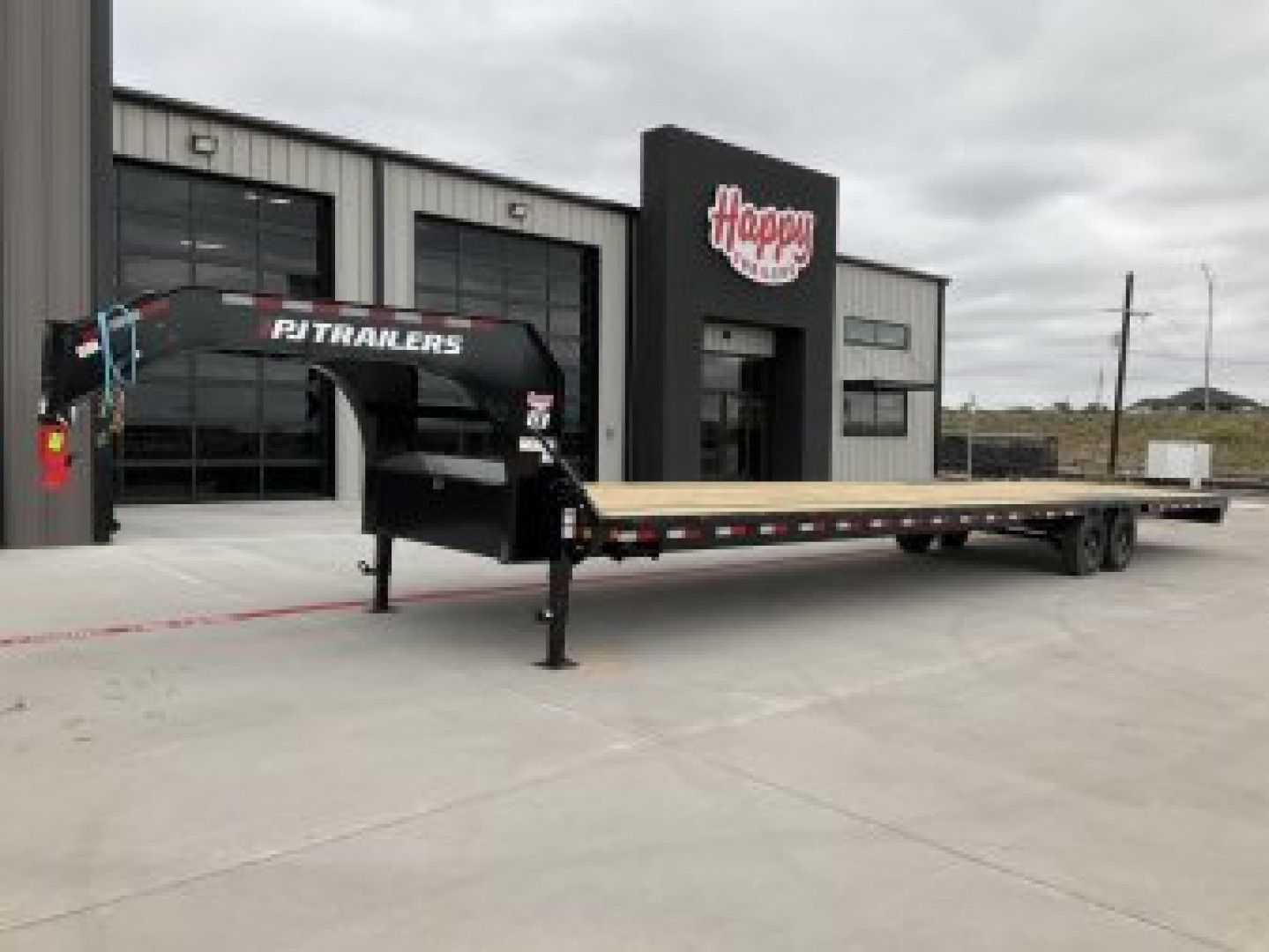 New 2026 PJ 102"x40' GN Low-Pro Flatbed w/ Singles - LS