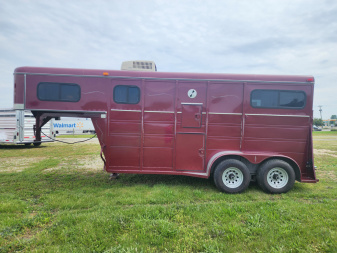 Used 1999 Big Valley LQ 2H Straight Load B/P Horse Trailer ( No Trade )