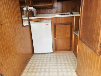 Used 1999 Big Valley LQ 2H Straight Load B/P Horse Trailer ( No Trade )