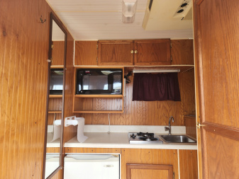 Used 1999 Big Valley LQ 2H Straight Load B/P Horse Trailer ( No Trade )