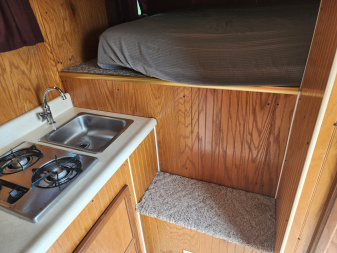 Used 1999 Big Valley LQ 2H Straight Load B/P Horse Trailer ( No Trade )