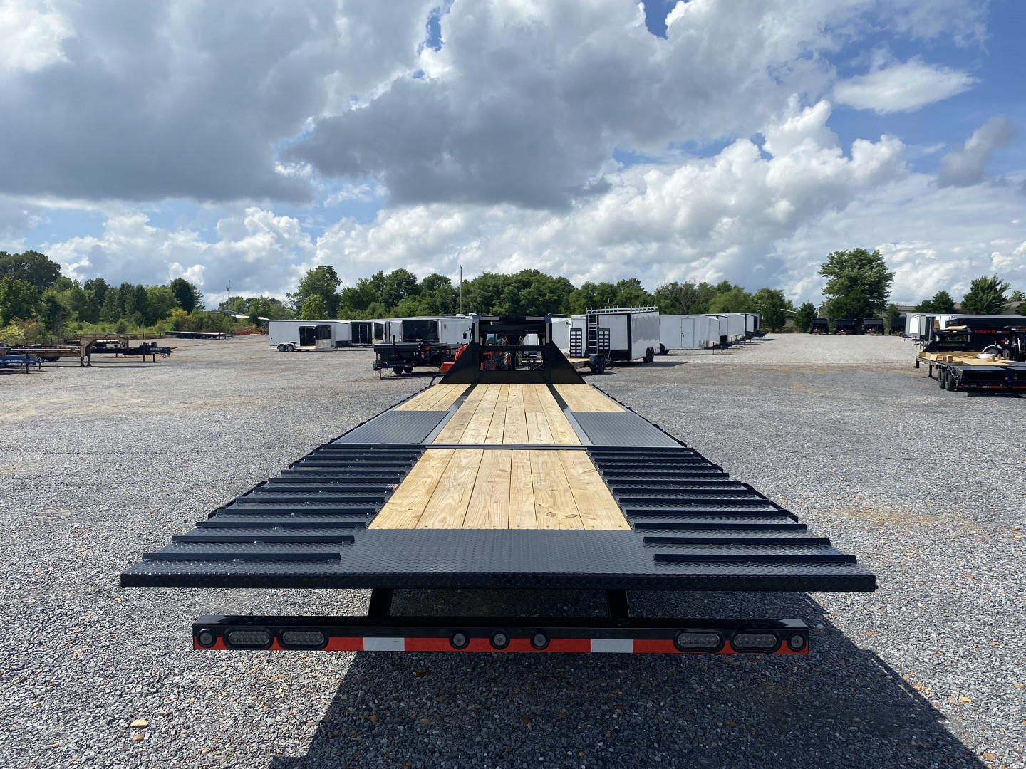 New 2025 Load Trail Gooseneck Trailer | 102" x 32' 24K GVWR