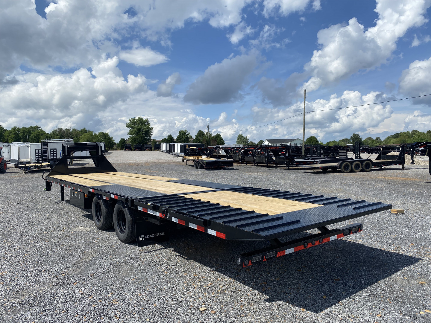 New 2025 Load Trail Gooseneck Trailer | 102" x 32' 24K GVWR
