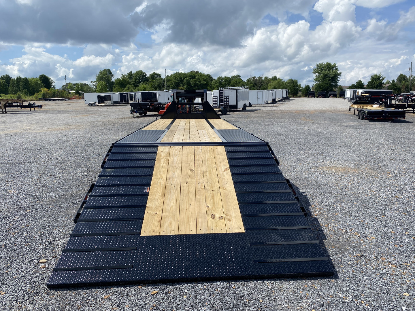 New 2025 Load Trail Gooseneck Trailer | 102" x 32' 24K GVWR