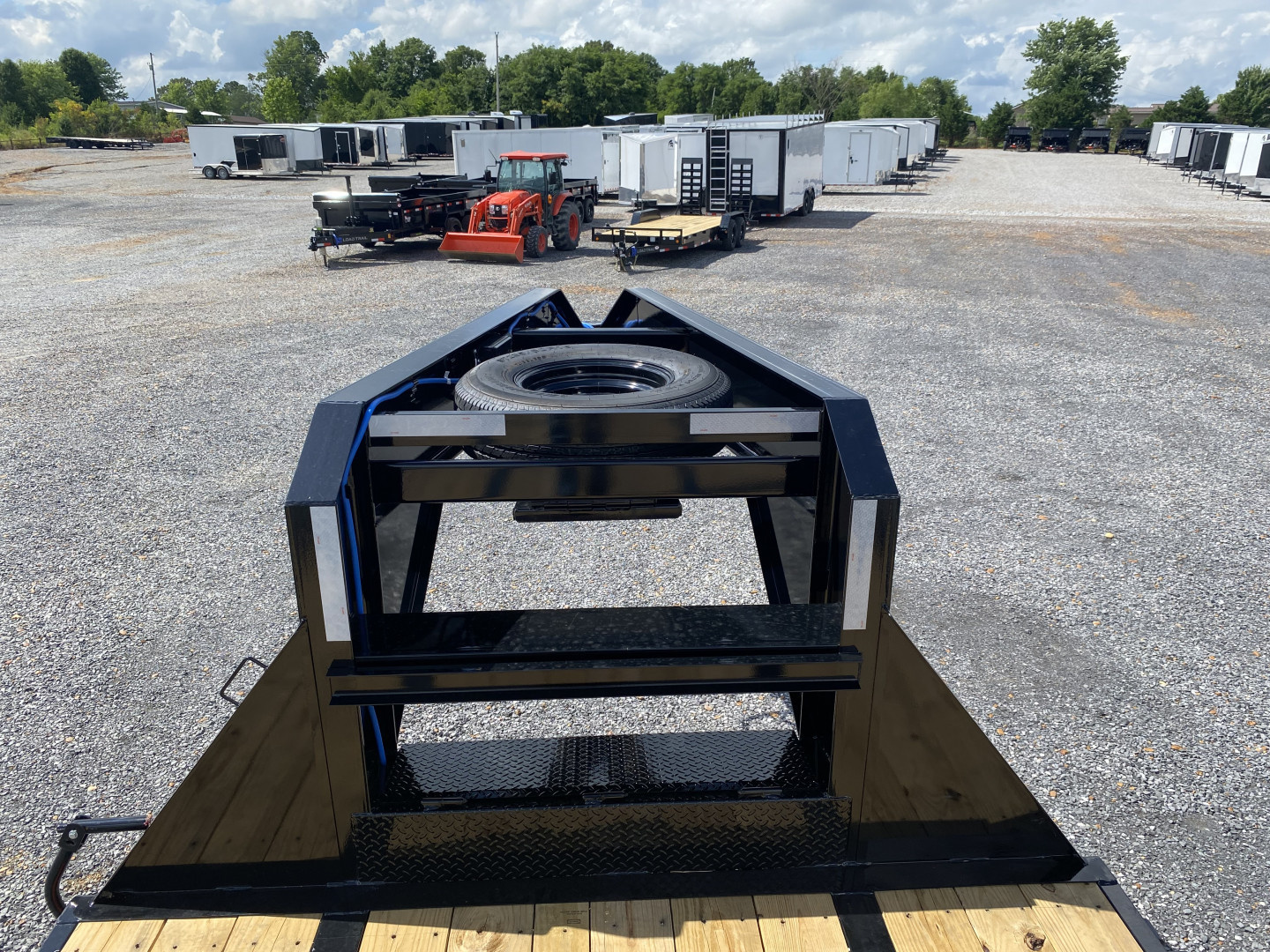 New 2025 Load Trail Gooseneck Trailer | 102" x 32' 24K GVWR