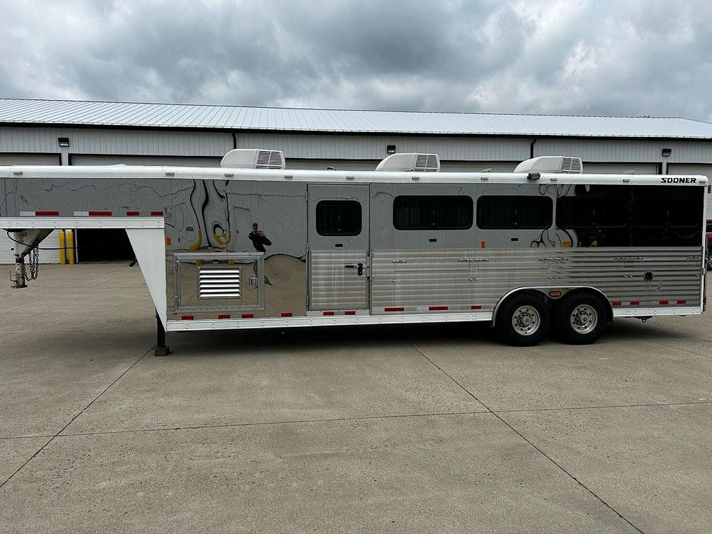Used 2013 Sooner C-SR STCLP 826 12 Pen / Stock Combo Trailer ( NO TRADE)