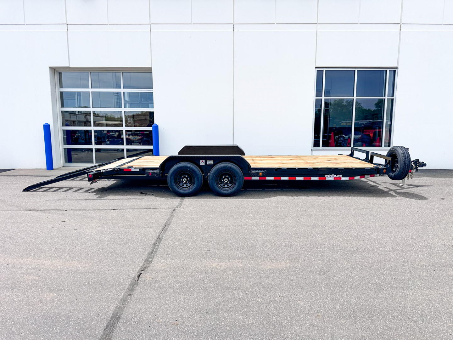 New 83X20 (18+2) 10K EQUIPMENT TRAILER W/SLIDE  IN RAMPS -BLACK