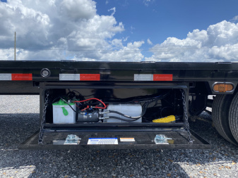New 2025 Load Trail Gooseneck Trailer | 102" x 32' 30K GVWR
