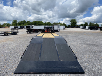 New 2025 Load Trail Gooseneck Trailer | 102" x 32' 30K GVWR