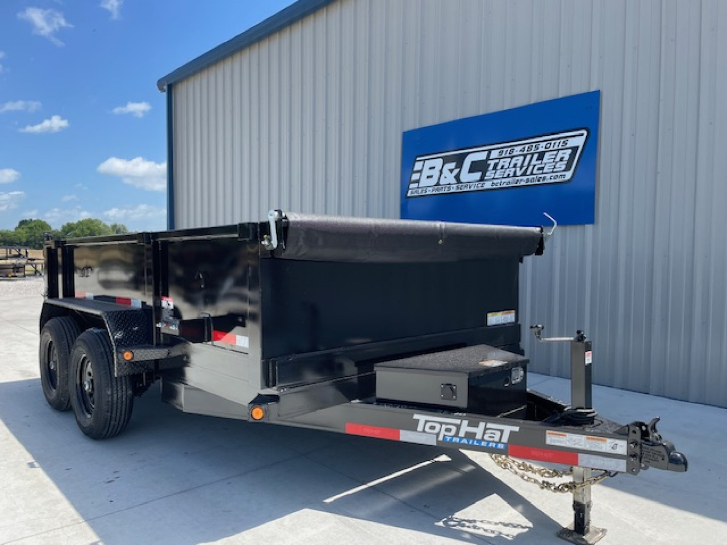 New 2025 TOP HAT 77X12 BUMPER PULL DUMP TRAILER , 2' WALLS, (2)5200LB TANDEM AXLES, GVWR 9900LBS