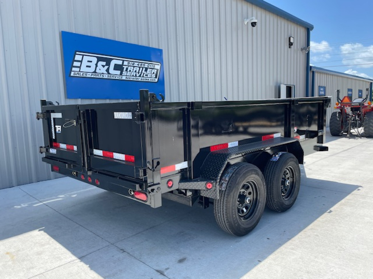New 2025 TOP HAT 77X12 BUMPER PULL DUMP TRAILER , 2' WALLS, (2)5200LB TANDEM AXLES, GVWR 9900LBS